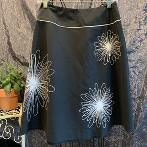 Context Black A-Line Skirt Cotton White Embroidered Flowers and Waist Piping